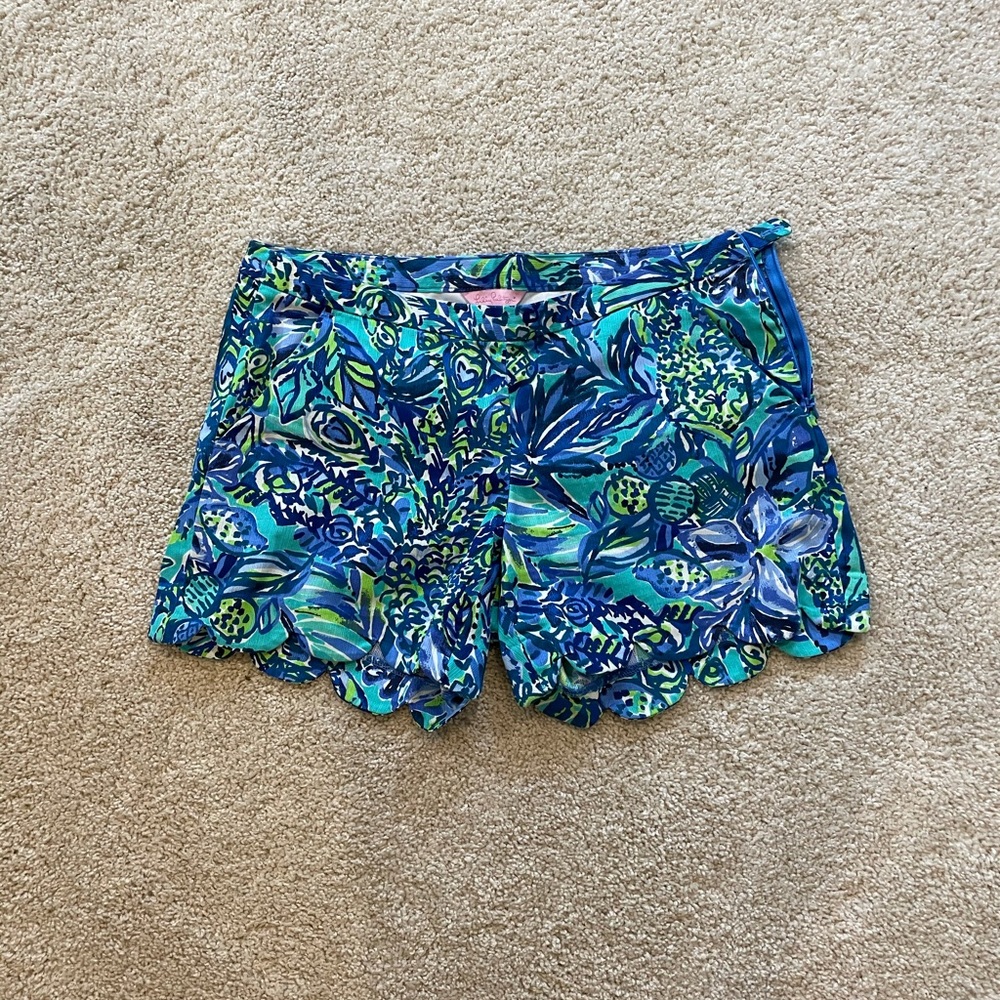 Lily Pulitzer scalloped shorts